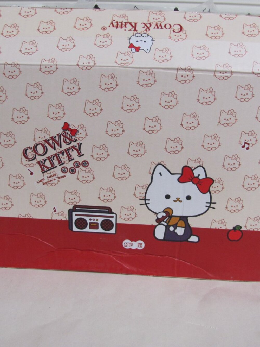COW & KITTY LIMITED EDITION CROSSBODY PURSE NWT - Picture 2 of 16